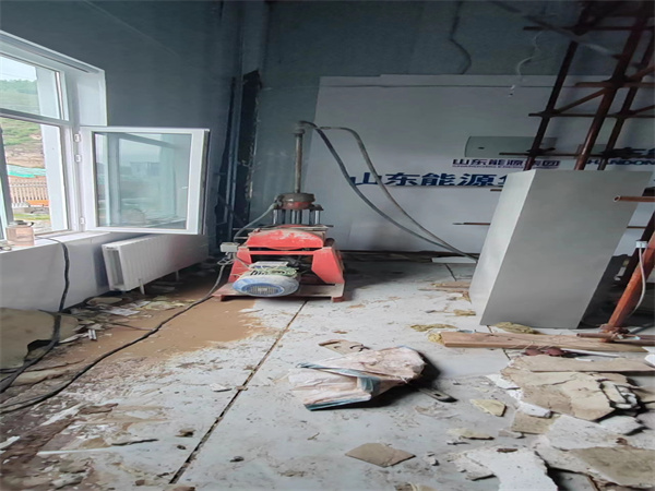 嘉陵地基基础下沉墙体裂缝加固注浆顶升施工